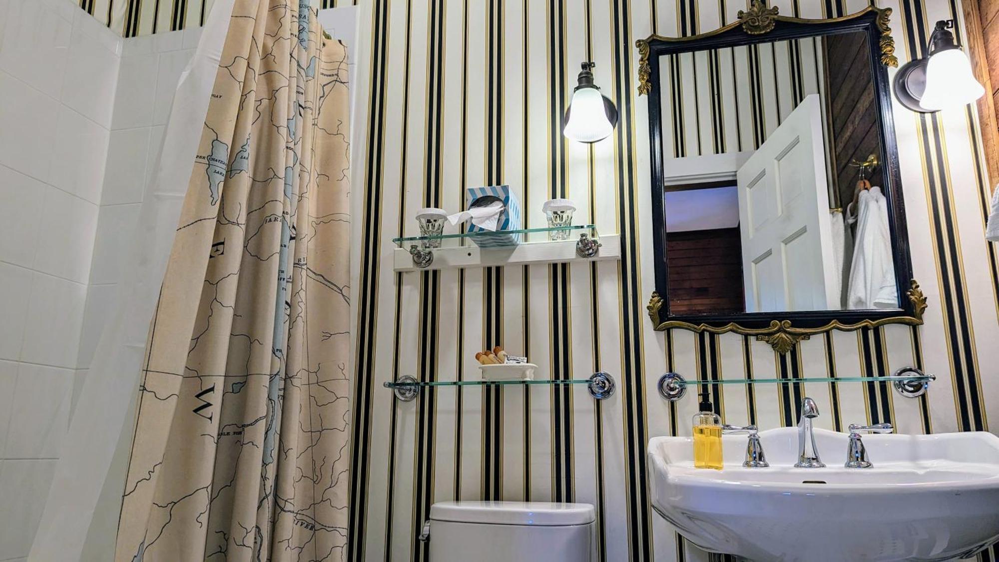 Heart Of The Village Bed & Breakfast In Shelburne Vt Quarto foto